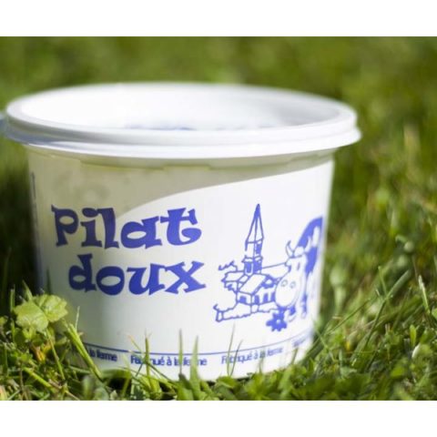la-ferme-des-ayguees-delicesdu42-yaourt-fromage-doux-creme-burdignes-Pilat-Loire-42